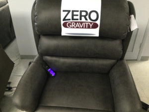 559 Extra Wide Medium Zero Gravity Lift Chair by Ultra Comfort